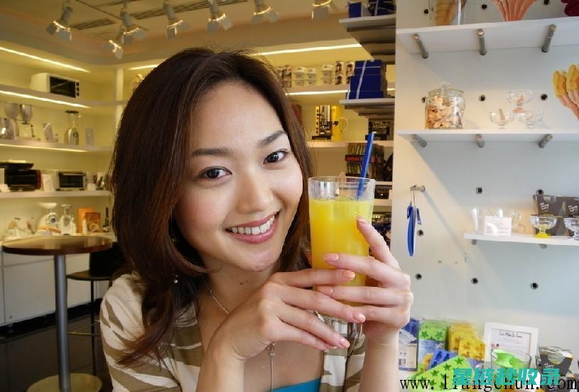 揭秘厨房小窍门：如何有效防止食盐结块 (揭秘厨房小窍门有哪些)